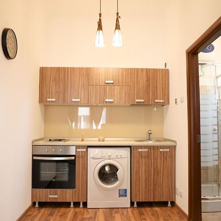 Ultracentral Apartament With Balcony - Old Town Bucarest Exterior foto