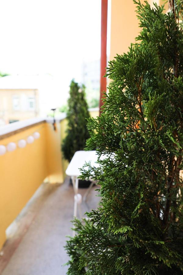 Ultracentral Apartament With Balcony - Old Town Bucarest Exterior foto